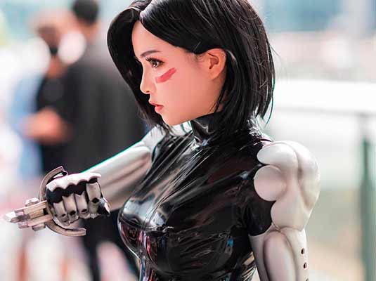 Cosplay de Alita Anjo de Combate