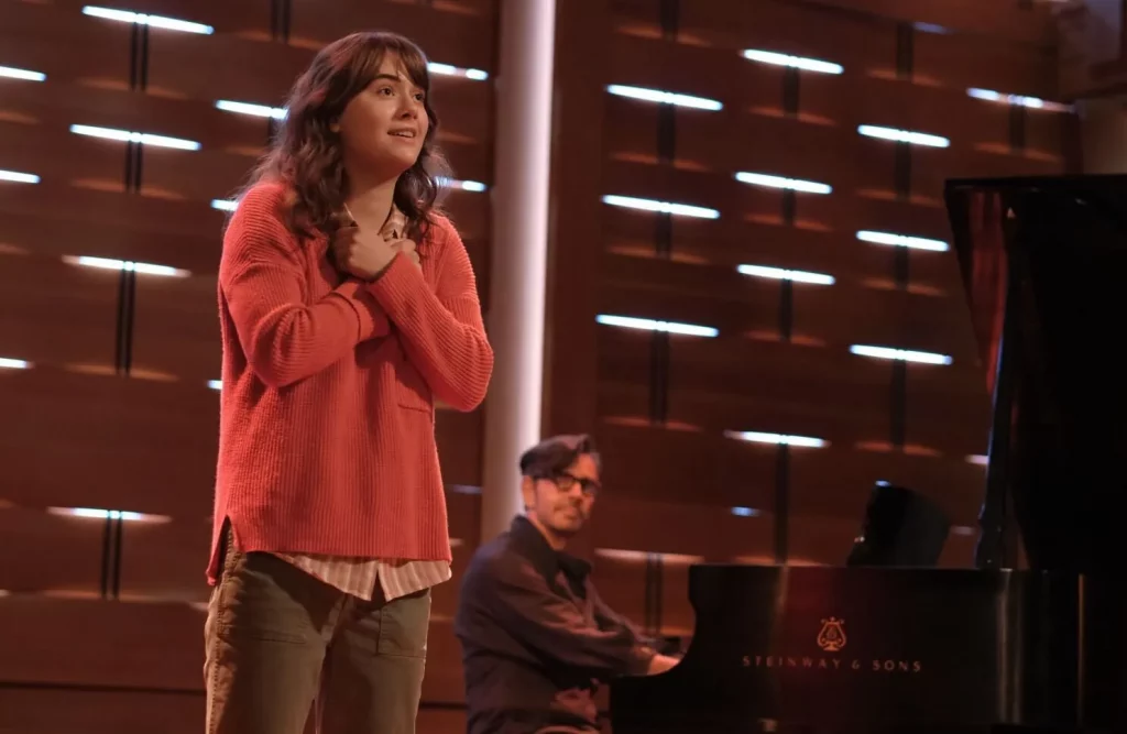 emilia jones interpreta a música também em libras em no ritmo do coração