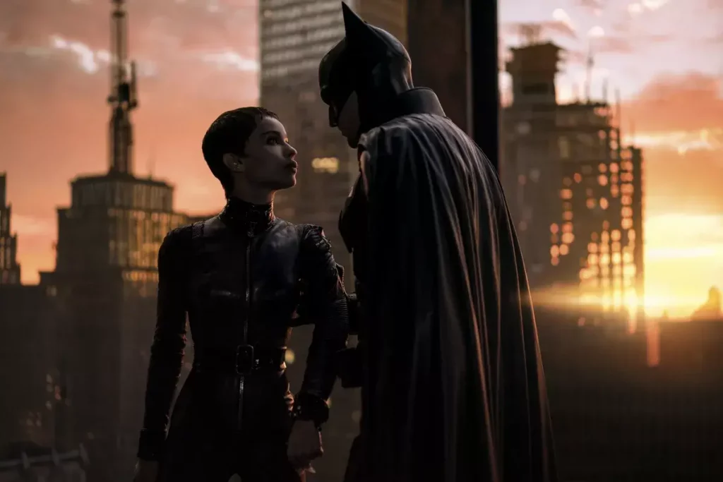 resenha de the batman, zoe kravitz vive selina e pattinson, o batman
