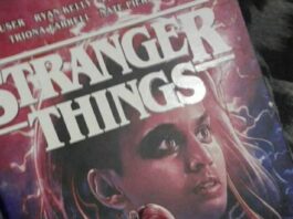 cropped-Stranger-Things-Vol.03-Em-Chamas-1.jpg