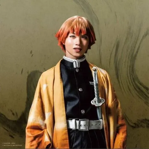 Keisuke Ueda como Zenitsu Agatsuma