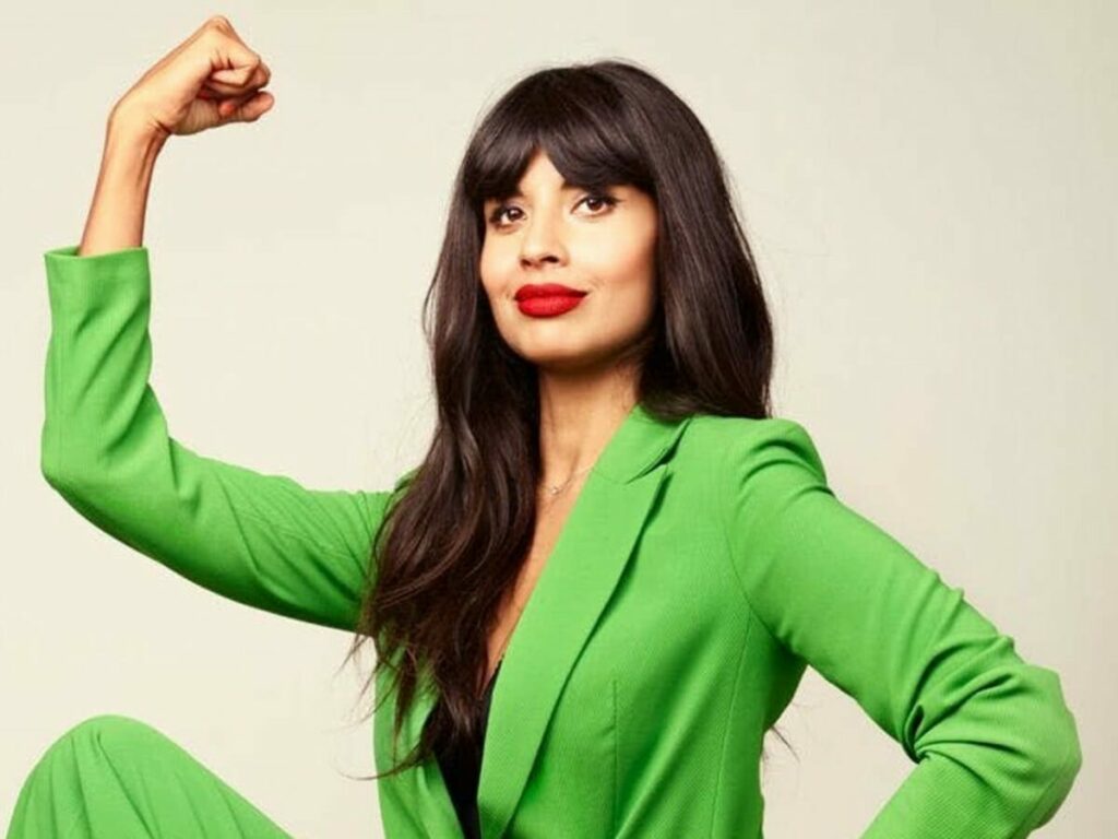 Mary Macpherran (Jameela Jamil). Imagem: Disney+
