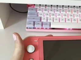 Nintendo Switch Lite Coral