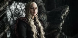 Cosplayer torna-se uma formidável Daenerys Targaryen Emilia Clarke como Daenerys Targaryen em Game of Thrones | HBO