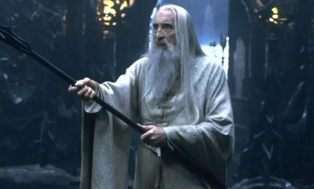 Christopher Lee como Saruman em Senhor dos Anéis