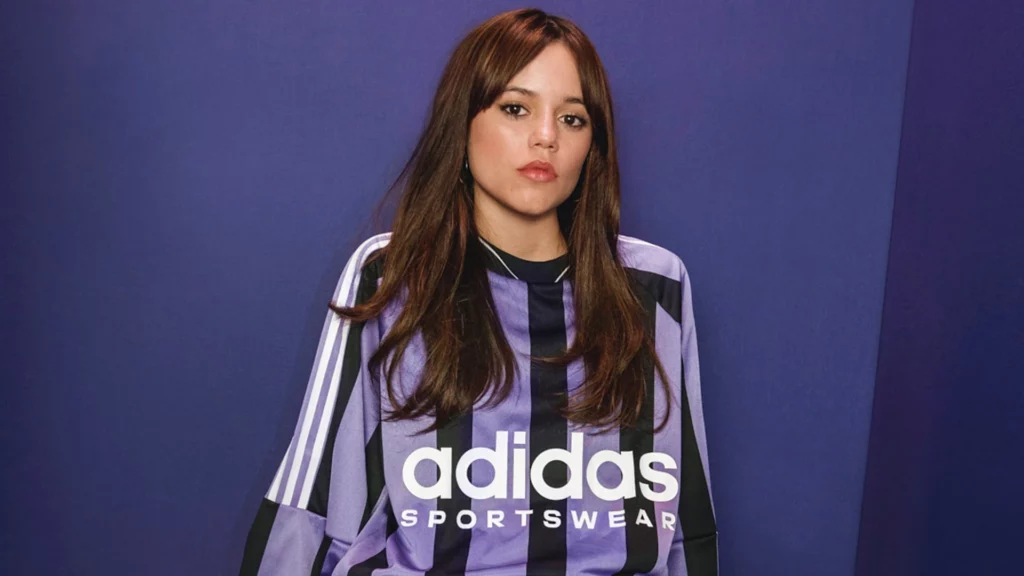 Jenna Ortega para a Adidas