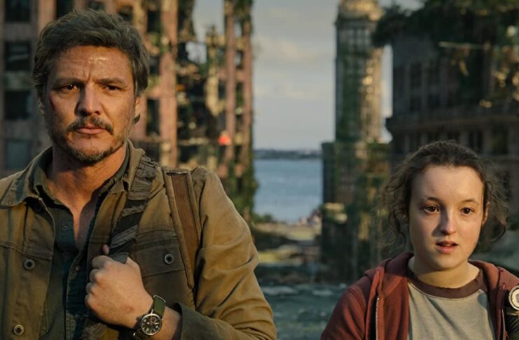 Pedro Pascal e Bella Ramsey em The Last of Us