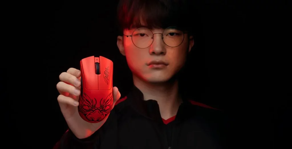 o novo Razer DeathAdder V3 Pro Faker Edition