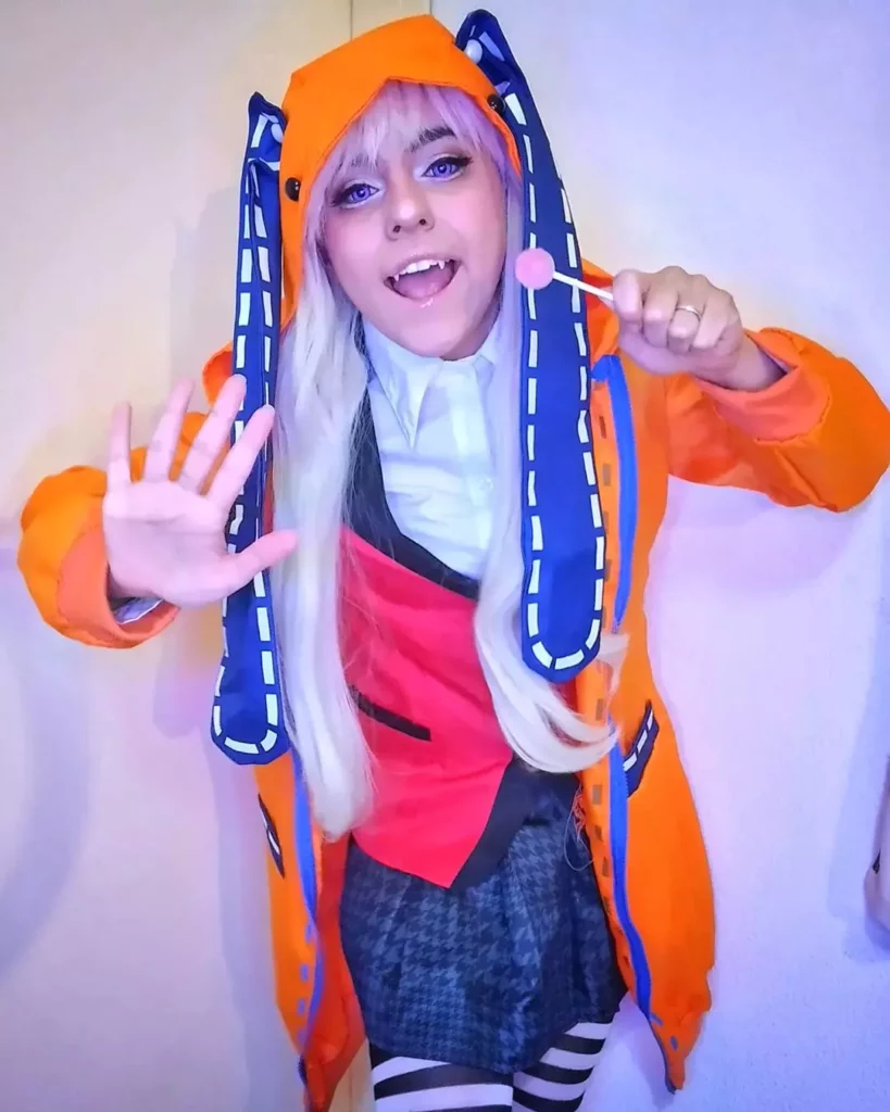 Brasileira Mari Lapa impressiona com cosplay de Runa Yomozuki, de Kakegurui