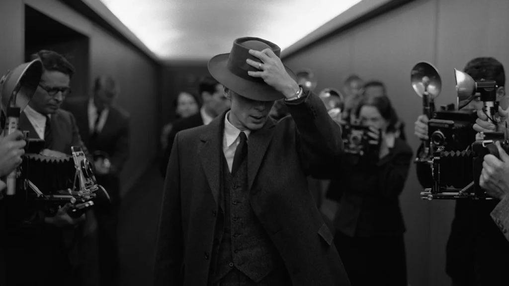 Cillian Murphy interpreta J. Robert Oppenheimer em 'Oppenheimer' / UNIVERSAL PICTURES