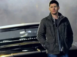 Jensen Ackles como o icônico personagem Dean Winchester, de Supernatural