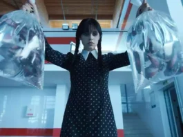 Jenna Ortega como Wandinha Addams, na série "Wandinha" da Netflix