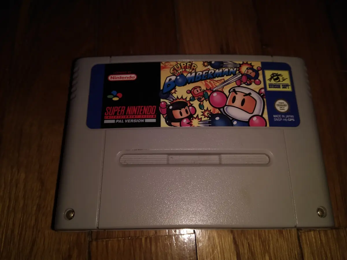Gameplay de Super Bomberman no Super Nintendo